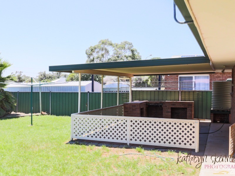 8 Bencubbin Avenue, Gilgandra NSW 2827