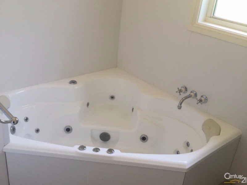 5 Christie Drive, Gilgandra NSW 2827