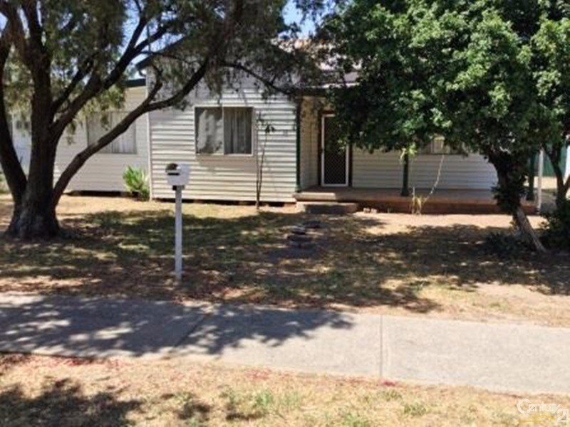 35 Dubbo Street, Coonamble NSW 2829