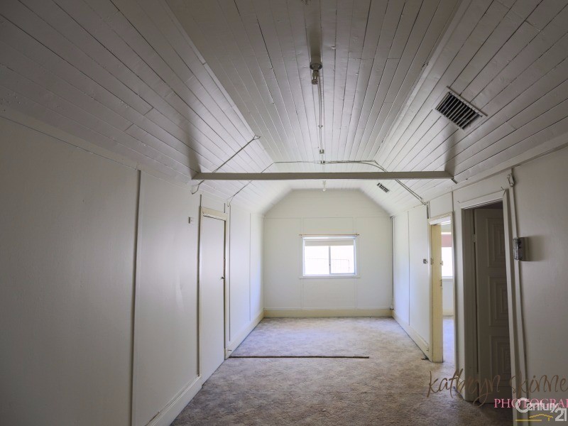 52 Lower Castlereagh Street, Gilgandra NSW 2827
