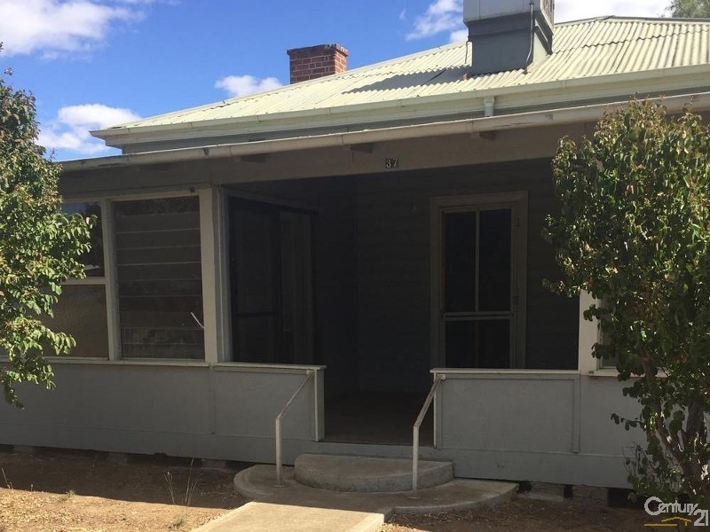 37 Wilga Street, Coonamble NSW 2829