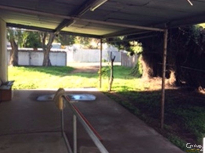 32 Strickland Street, Gilgandra NSW 2827