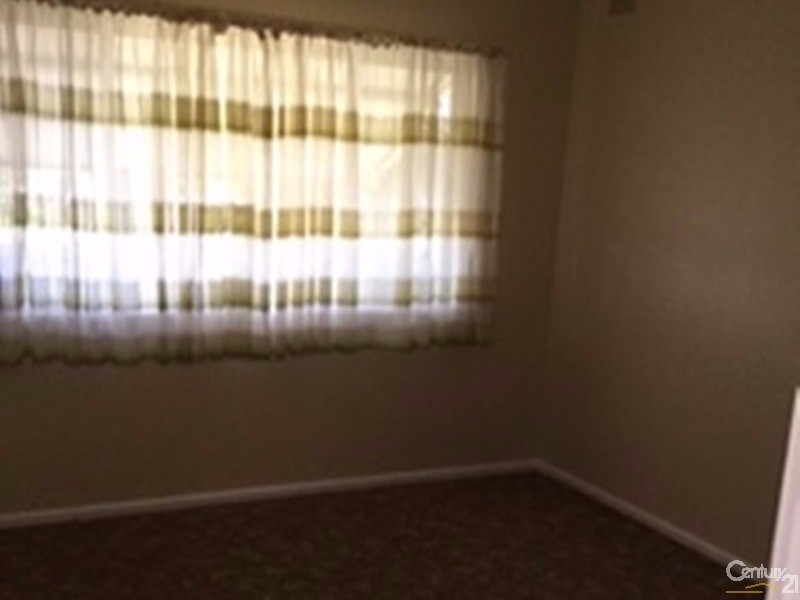 32 Strickland Street, Gilgandra NSW 2827