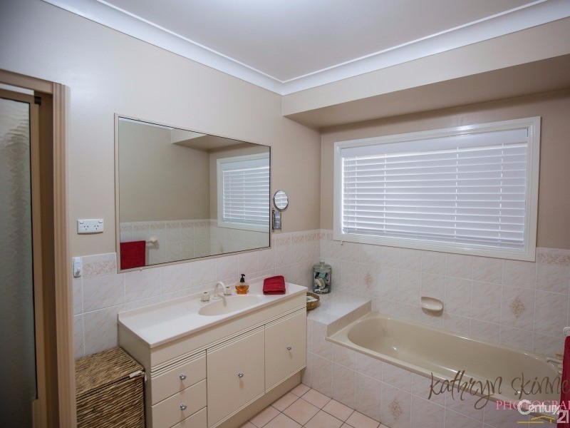 26 Butler Drive, Gilgandra NSW 2827