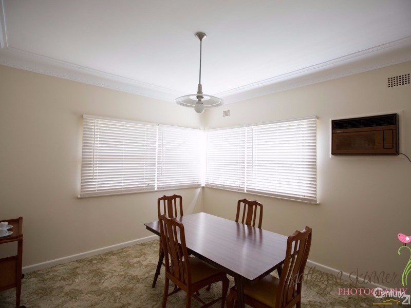 11 Hall Street, Gilgandra NSW 2827