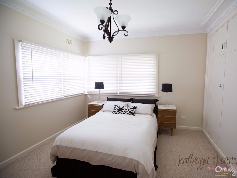 11 Hall Street, Gilgandra NSW 2827