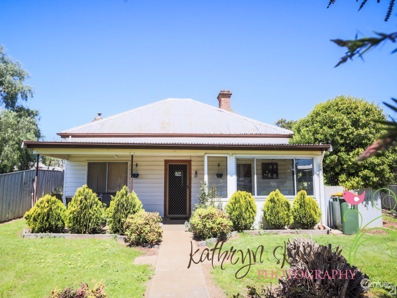 25  Wrigley Street, Gilgandra NSW 2827