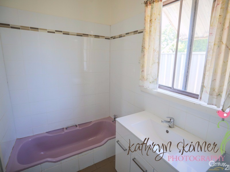 25  Wrigley Street, Gilgandra NSW 2827