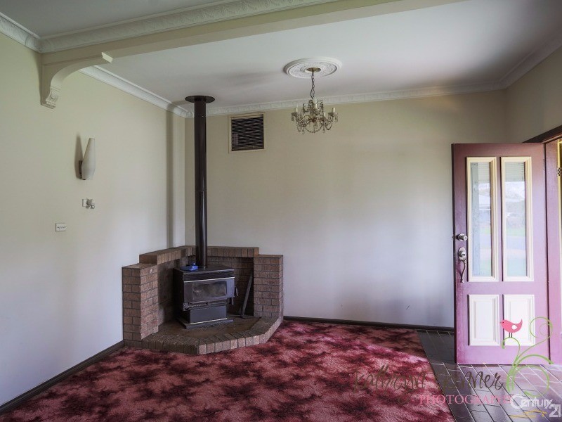 11  Bobs Street, Gilgandra NSW 2827