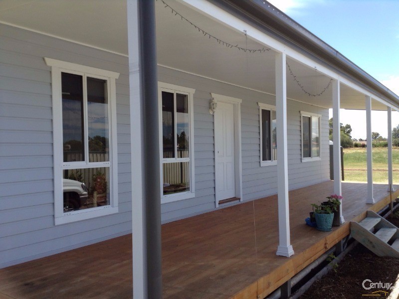 22 Stockings Crescent, Gilgandra NSW 2827