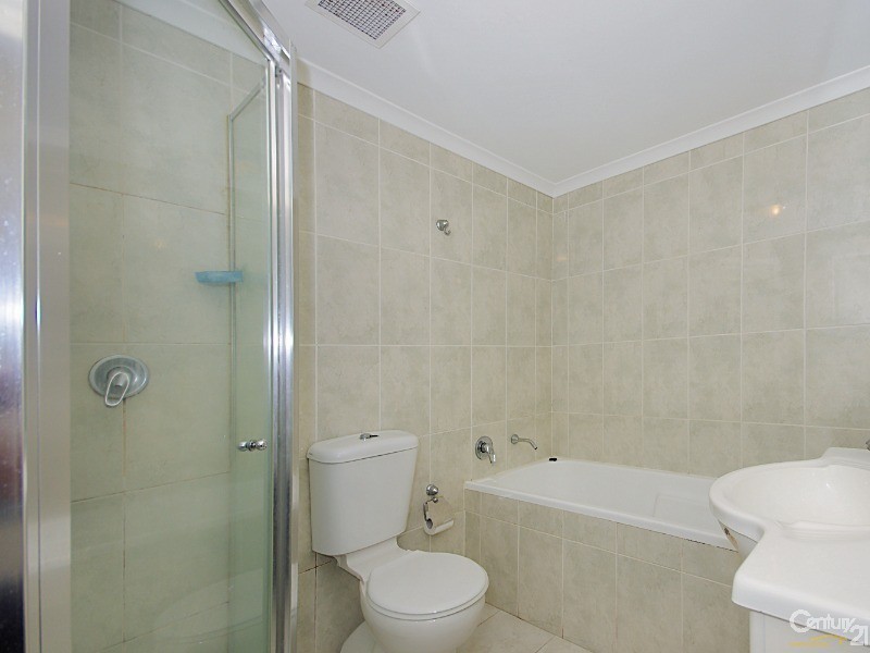 4/7 Cross St, Bankstown NSW 2200