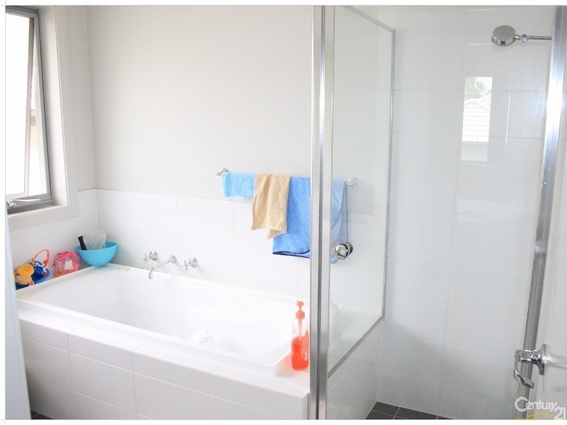 103 Atlantic Boulevard, Glenfield NSW 2167