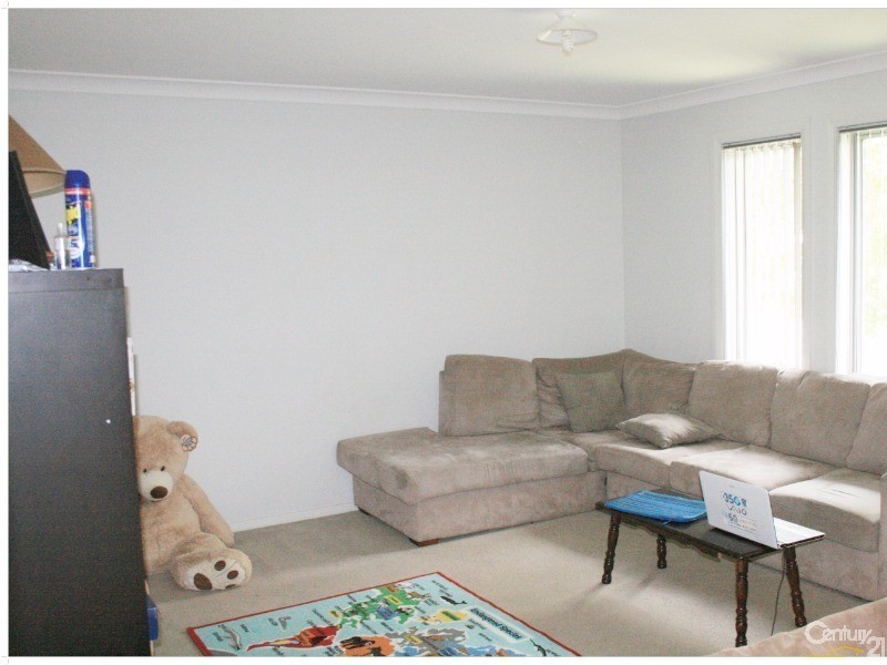 103 Atlantic Boulevard, Glenfield NSW 2167