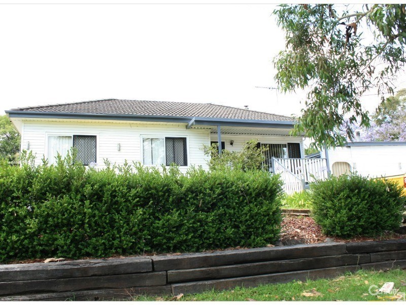 6 Yennora St, Campbelltown NSW 2560