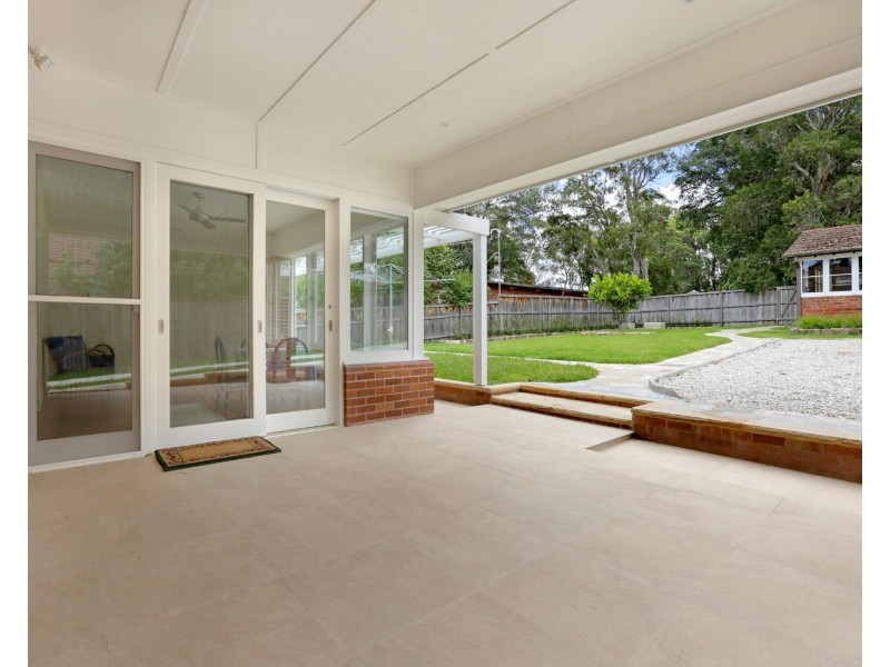 11 Waratah Rd, Turramurra NSW 2074