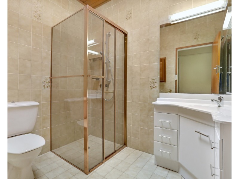 42 Waratah Rd, Turramurra NSW 2074