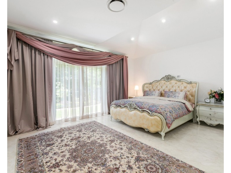 21 Walker Avenue, St Ives NSW 2075