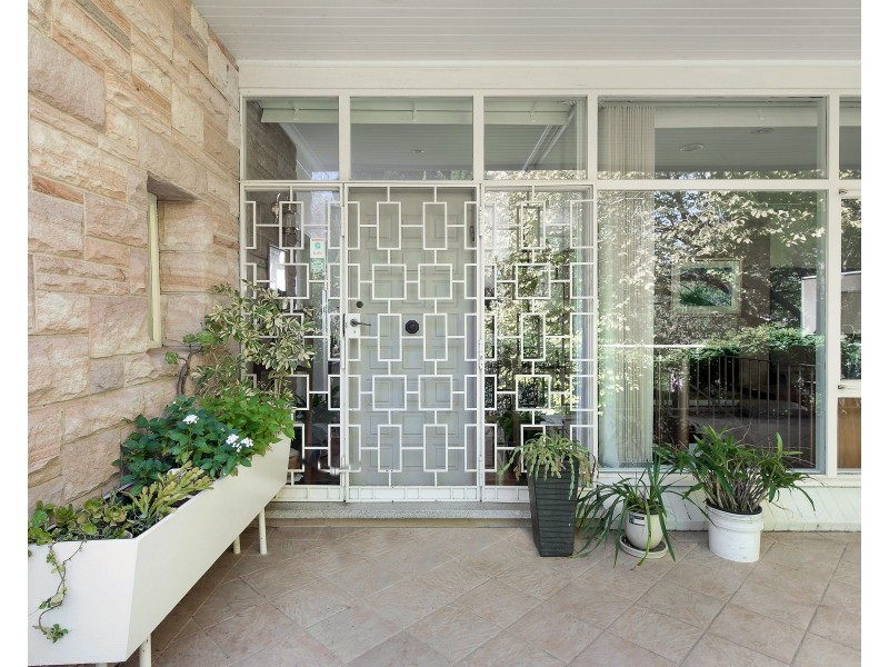 16 Livingstone Avenue, Pymble NSW 2073