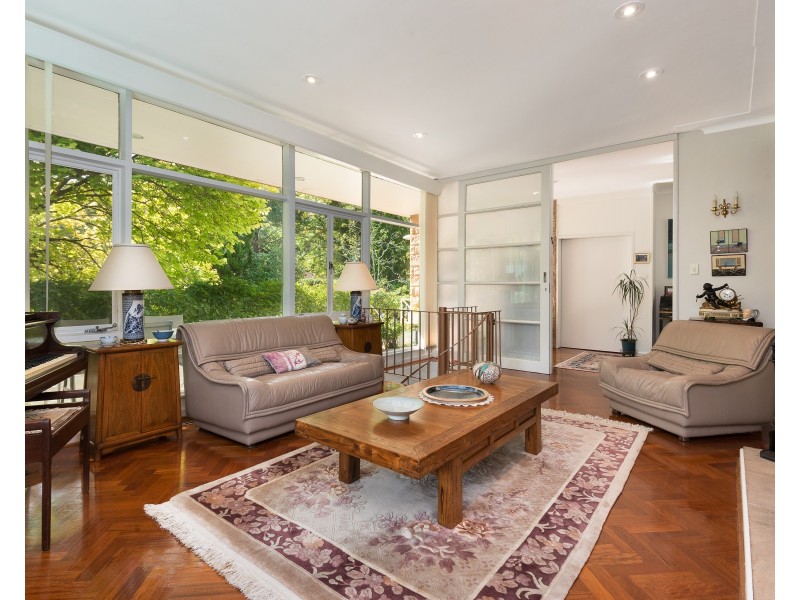 16 Livingstone Avenue, Pymble NSW 2073