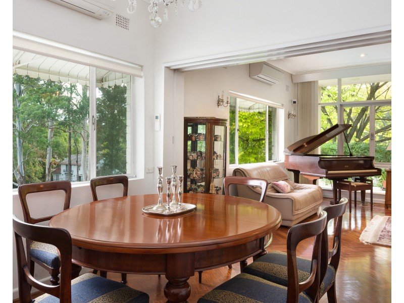 16 Livingstone Avenue, Pymble NSW 2073