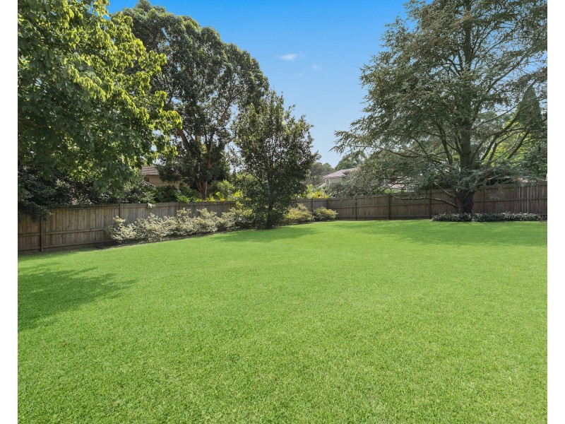 11 Vernon St, Turramurra NSW 2074