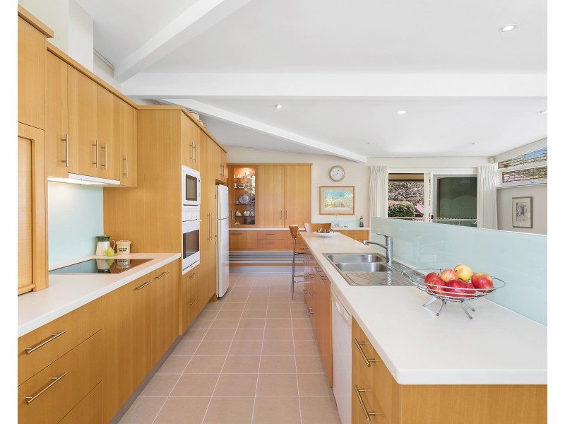 11 Vernon St, Turramurra NSW 2074