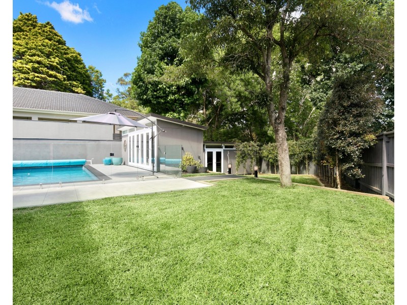 6B Warrimoo Ave, St Ives NSW 2075