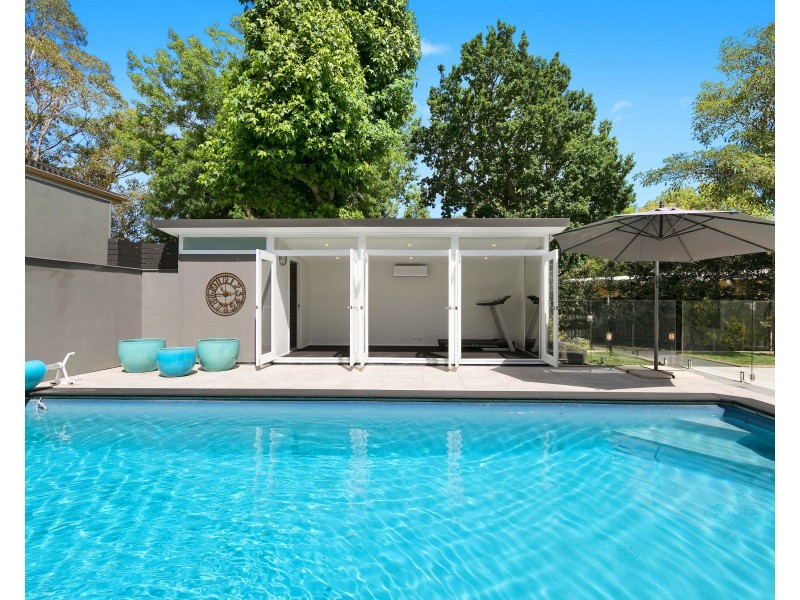 6B Warrimoo Ave, St Ives NSW 2075