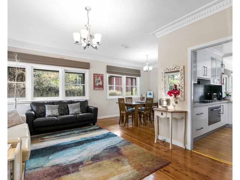 127 Kissing Point Rd, Turramurra NSW 2074