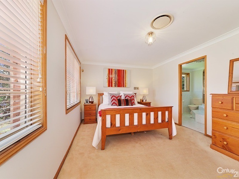 35 Spurwood Rd, Turramurra NSW 2074