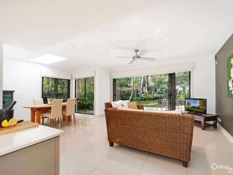 20a  Iona Ave, West Pymble NSW 2073