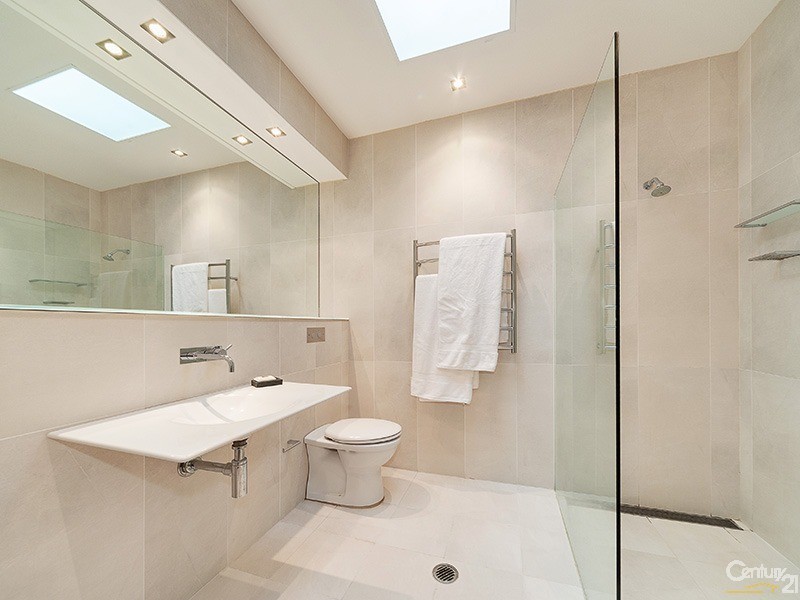 20a  Iona Ave, West Pymble NSW 2073