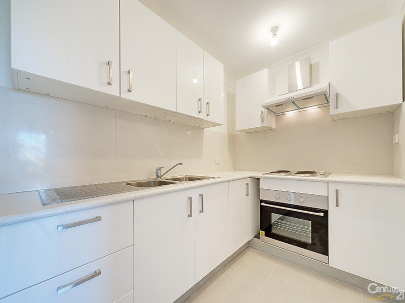 2B Peace Ave, Pymble NSW 2073