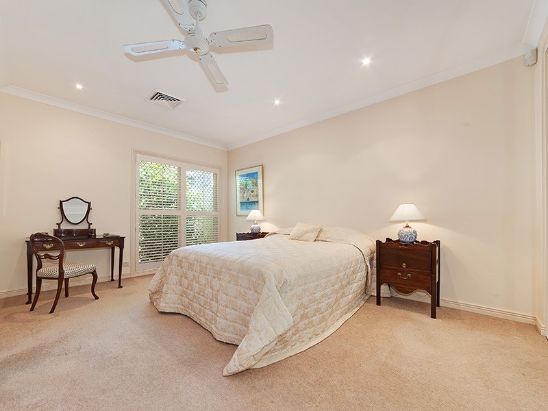 18 Stanley Close, St Ives NSW 2075