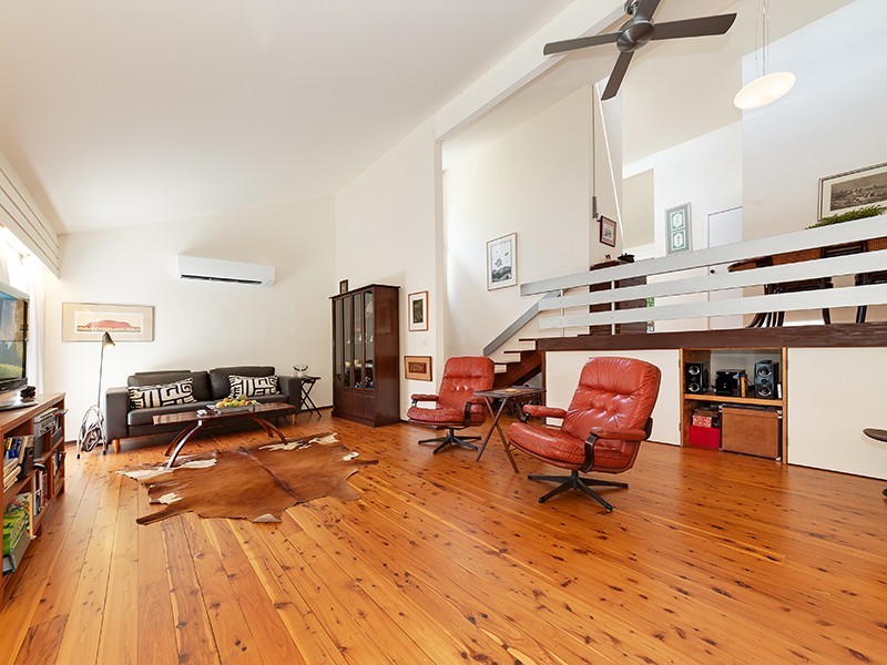 32 Parkinson Avenue, South Turramurra NSW 2074