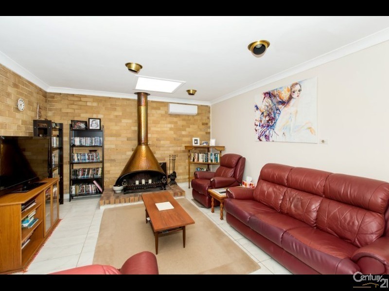 4 Sevenoaks Crescent,, Bass Hill NSW 2197