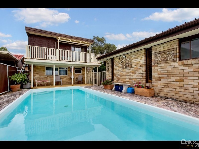 4 Sevenoaks Crescent,, Bass Hill NSW 2197