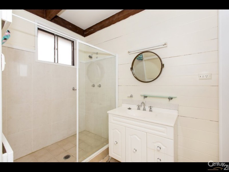 4 Sevenoaks Crescent,, Bass Hill NSW 2197