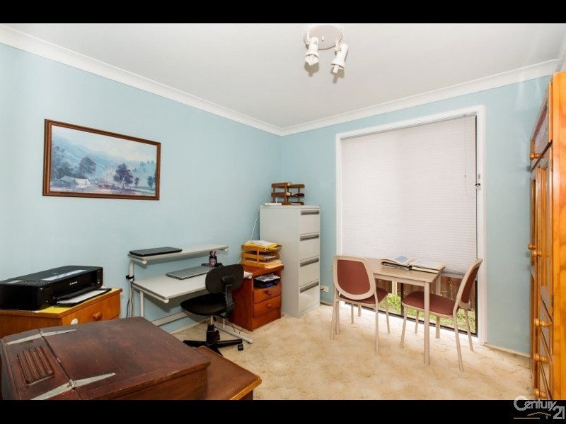 4 Sevenoaks Crescent,, Bass Hill NSW 2197