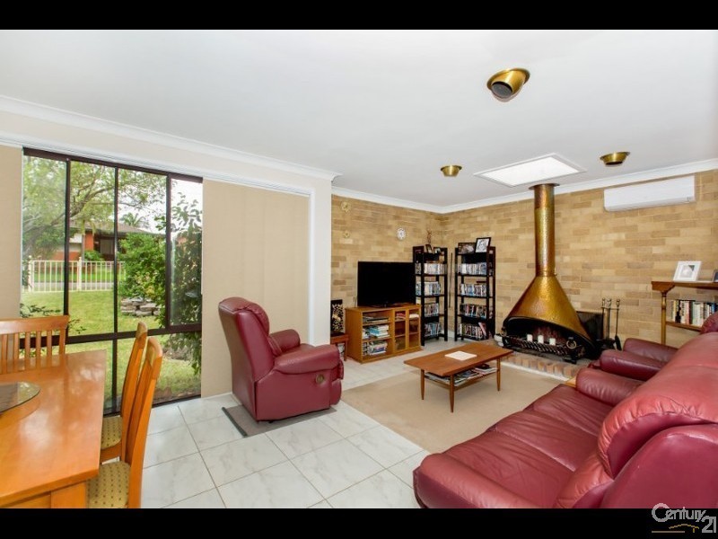 4 Sevenoaks Crescent,, Bass Hill NSW 2197