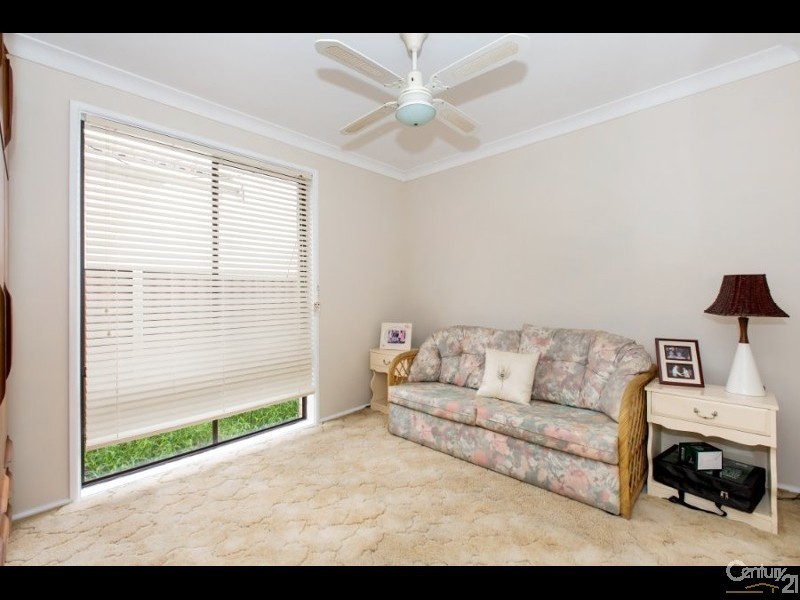 4 Sevenoaks Crescent,, Bass Hill NSW 2197