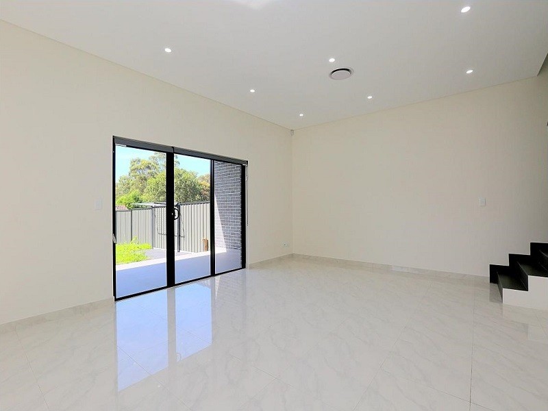 174A Rex Road, Georges Hall NSW 2198