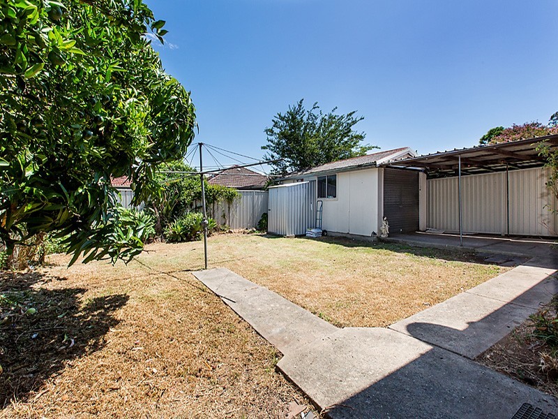 33 Bonaparte Street, Riverwood NSW 2210