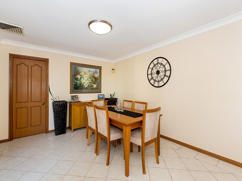 32 Yvonne Crescent, Bass Hill NSW 2197