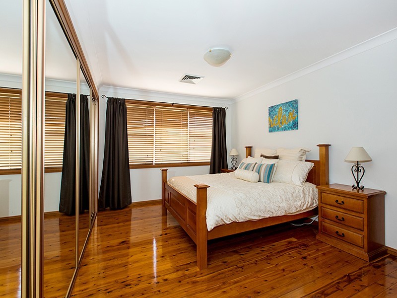 32 Yvonne Crescent, Bass Hill NSW 2197