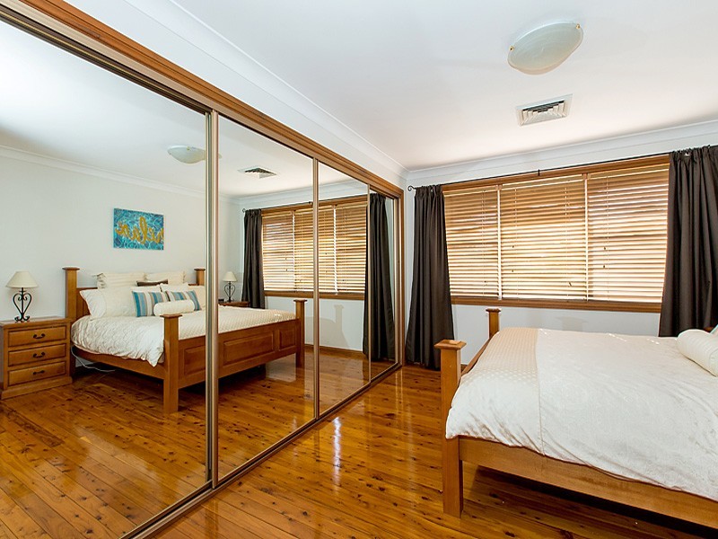 32 Yvonne Crescent, Bass Hill NSW 2197