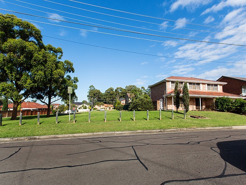 32 Yvonne Crescent, Bass Hill NSW 2197