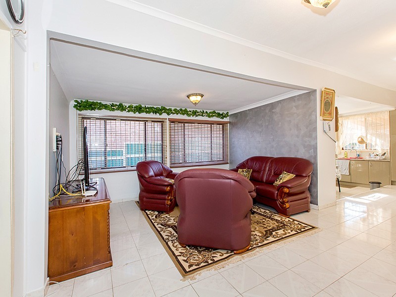 81 Noble Avenue, Greenacre NSW 2190
