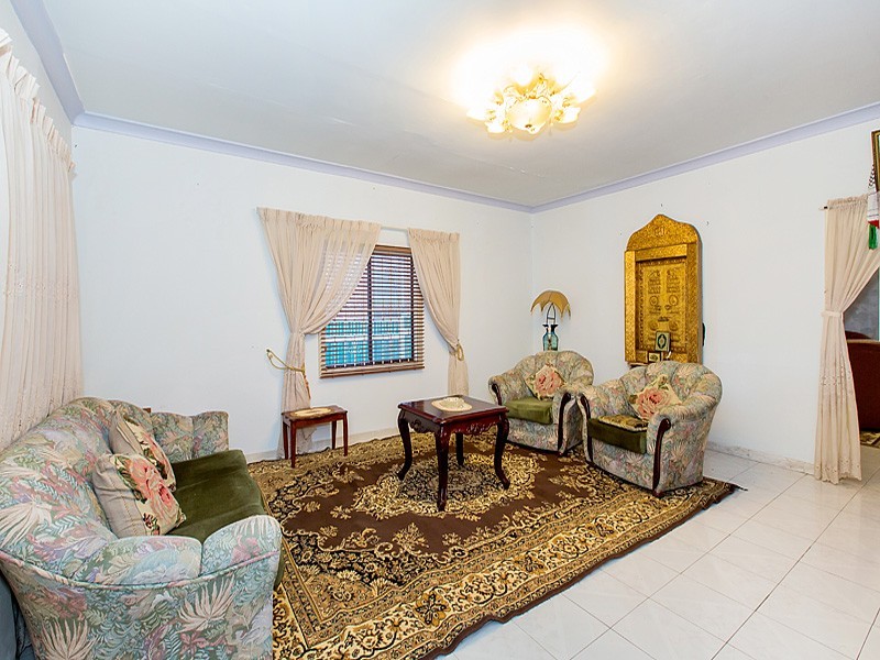 81 Noble Avenue, Greenacre NSW 2190