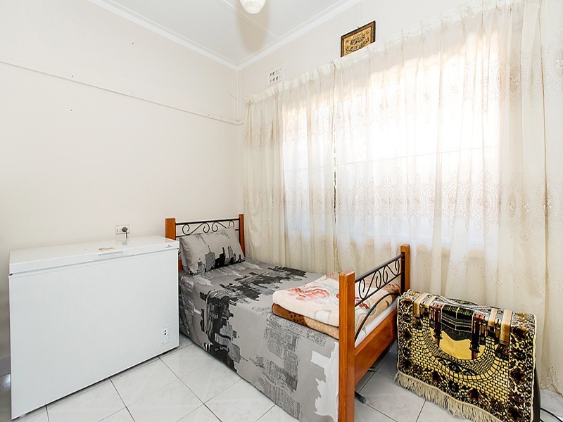 81 Noble Avenue, Greenacre NSW 2190